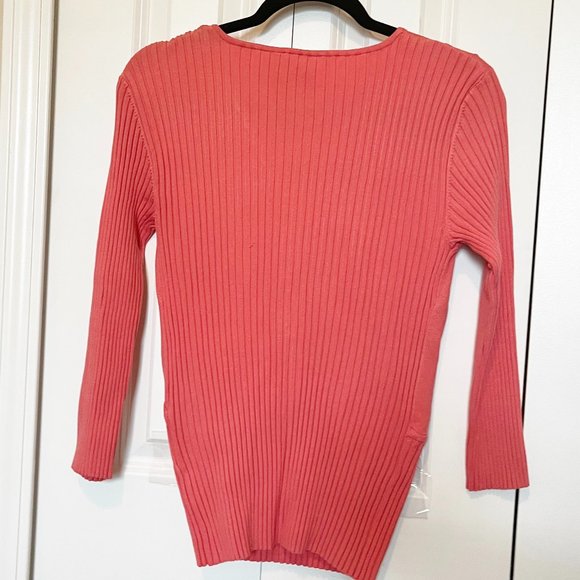 WR SWEATER (CANTALOUPE COLOR) WITH METAL ACCENTS SIZE L  Bust 36"  EUC - Picture 3 of 7